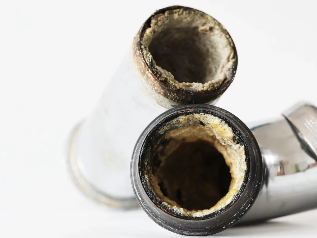 pipes that are dirty on the inside and need cleaning